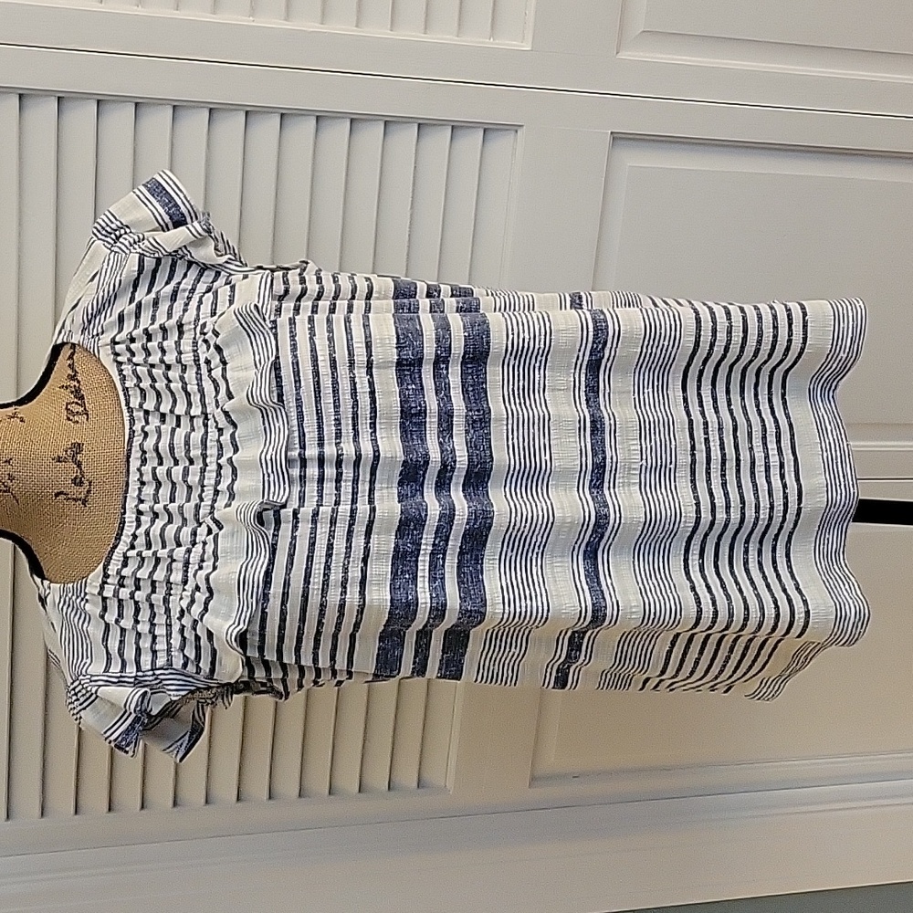 LuLaRoe Stasha Ruffle Top - S NWOT